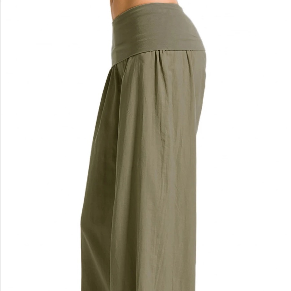 Tan flat waist flowy pants from hard tail size s